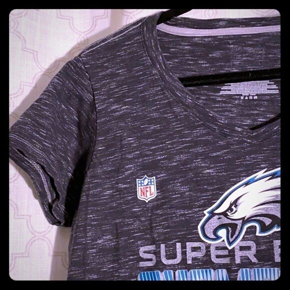 Eagles Super Bowl Champions NFL v-neck tee - Picture 1 of 5